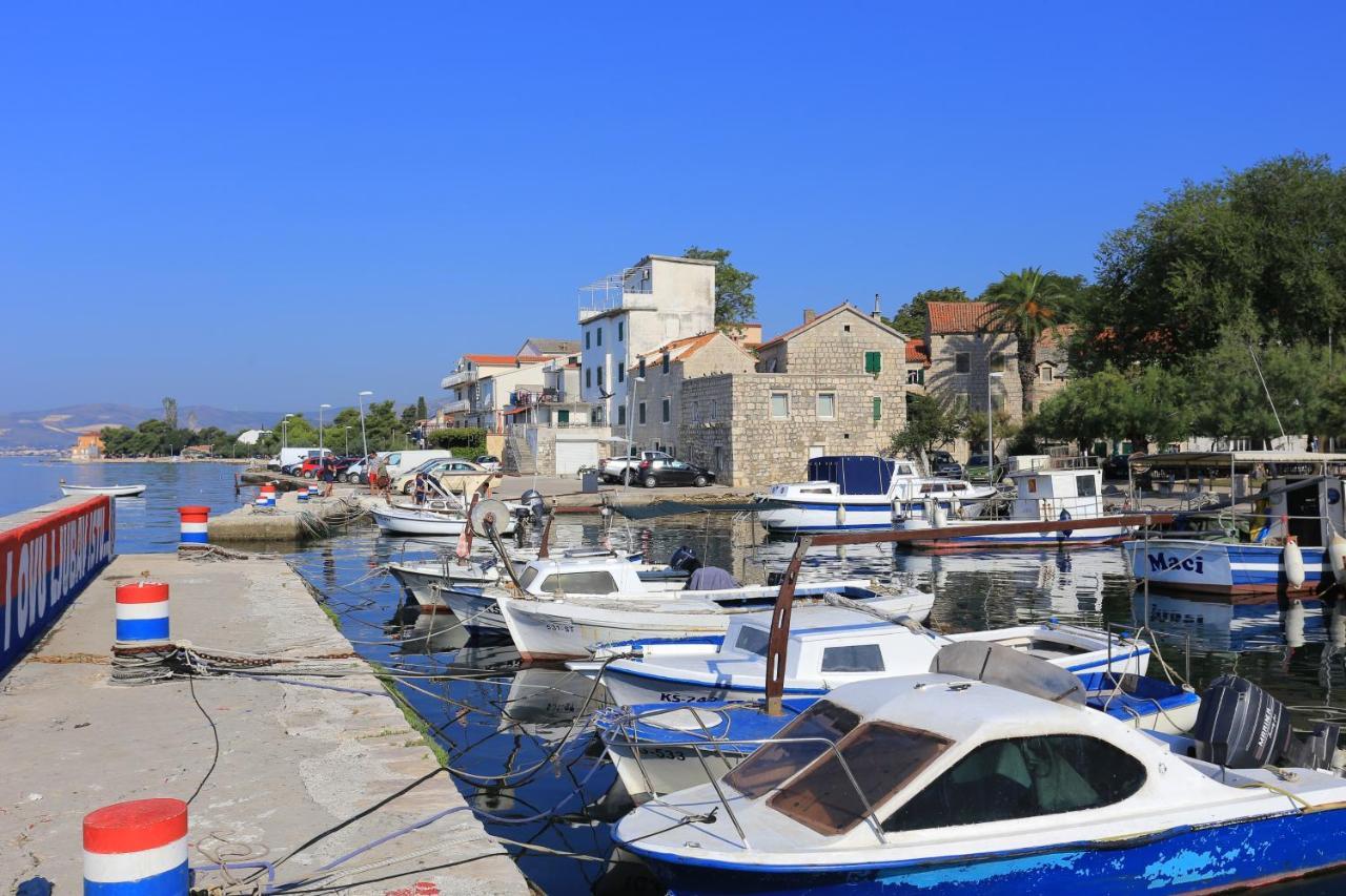 Apartments With A Parking Space Kastel Kambelovac, Kastela - 15480 Zewnętrze zdjęcie